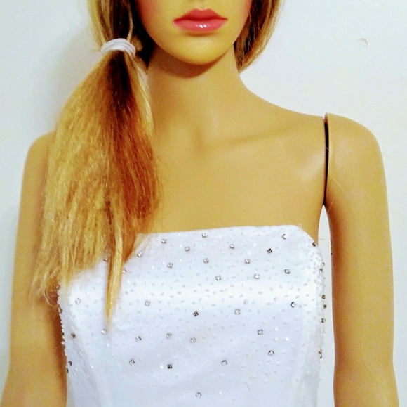 A morgan and co wedding gown by linda bernell - Picture 6 of 6